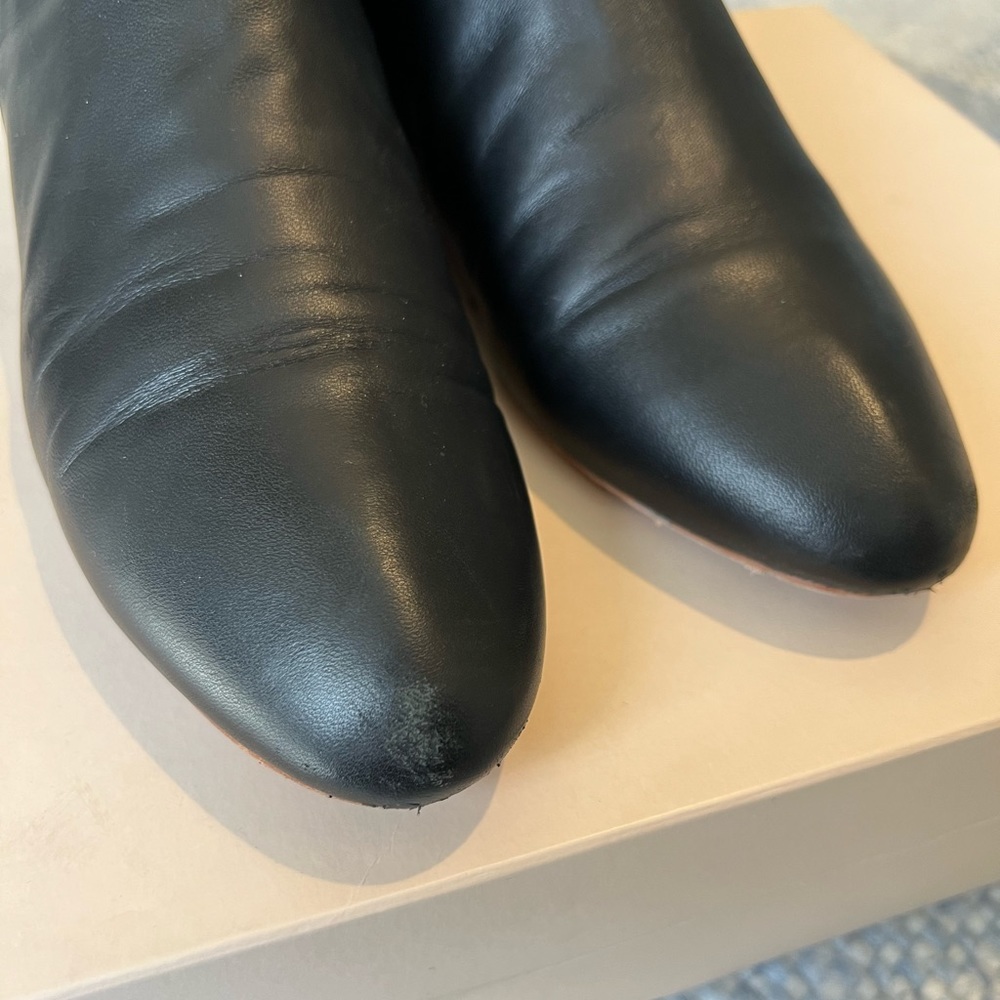 Loeffler Randall Scalloped Indie Bootie, Black, Size = 8.5 - Picture 4 of 7